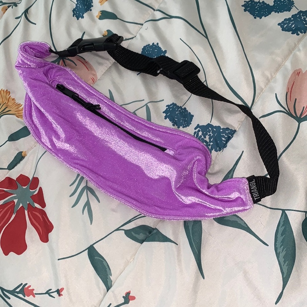 Triangl Fanny pack purple velvet